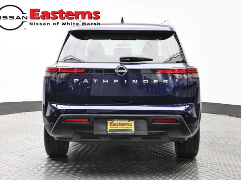 Used 2025 Nissan Pathfinder SV FWD image 5