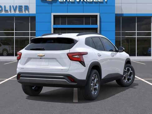 New 2026 Chevrolet Trax LT FWD image 4