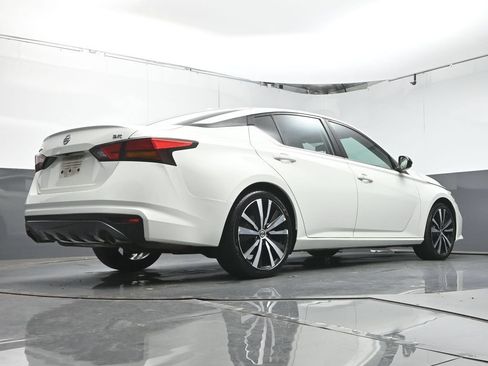 Used 2019 Nissan Altima 2.5 SR FWD image 37