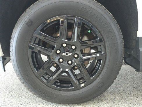 Certified 2024 Chevrolet Silverado 1500 RST image 25