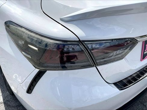 Used 2018 Toyota Camry SE image 28