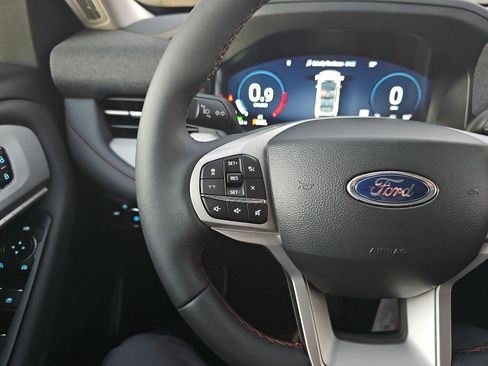 New 2026 Ford Explorer Active w/ Active Comfort Package image 34