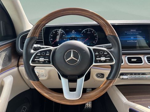 Certified 2023 Mercedes-Benz GLS 580 4MATIC image 8