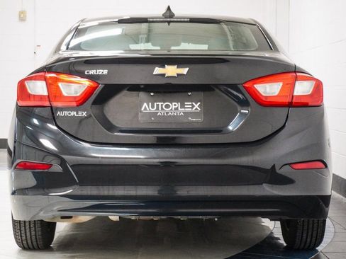 Used 2017 Chevrolet Cruze LS image 13