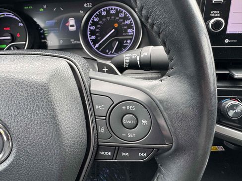 Used 2022 Toyota Camry XSE w/ Navigation Upgrade Package FWD image 23