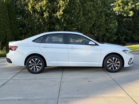 New 2025 Volkswagen Jetta S image 6