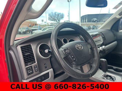 Used 2012 Toyota Tundra 4x4 CrewMax image 16