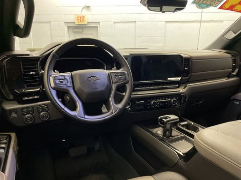 Used 2024 Chevrolet Silverado 1500 ZR2 w/ Technology Package image 13