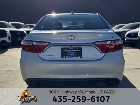 Used 2016 Toyota Camry XLE image 8
