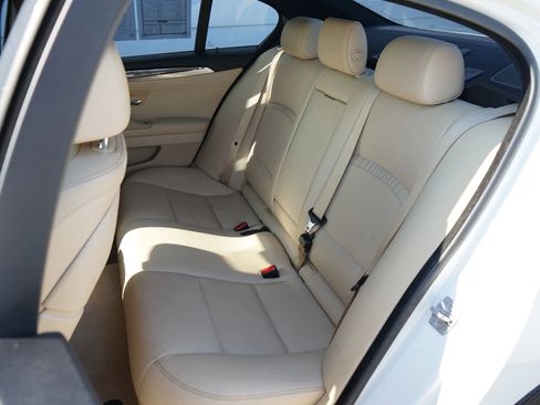 Used 2014 BMW 535i Sedan image 38