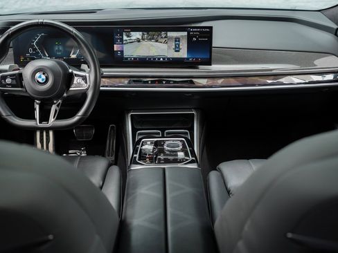 Used 2023 BMW 760i xDrive 760i xDrive w/ Executive Package image 21