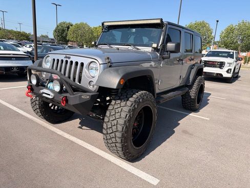 Used 2018 Jeep Wrangler Unlimited Sport S AWD/4WD image 14