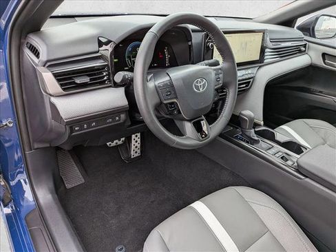 Used 2026 Toyota Camry SE image 10