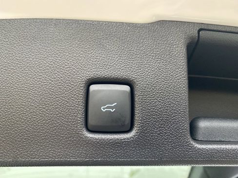 Used 2025 Ford Escape Active image 17