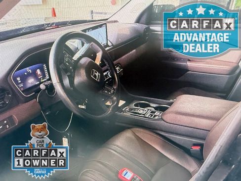 Used 2025 Honda Pilot Elite image 2