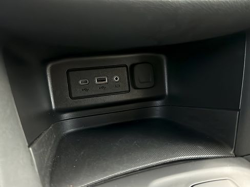 Used 2024 Chevrolet Equinox LT AWD/4WD image 18