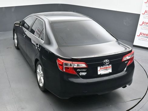 Used 2013 Toyota Camry SE image 28