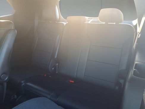 Used 2025 Buick Enclave Preferred image 28