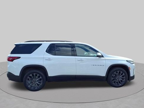 Used 2023 Chevrolet Traverse RS FWD image 10