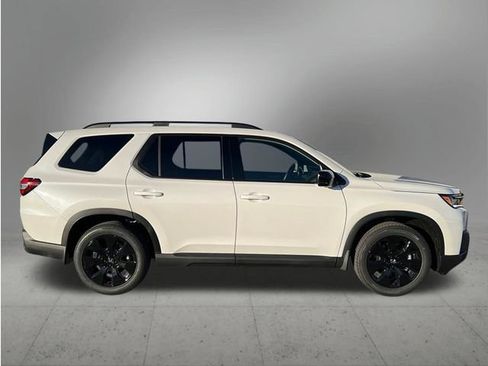 New 2026 Honda Pilot Black Edition image 6