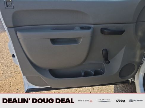 Used 2011 GMC Sierra 2500 W/T image 11