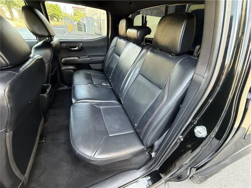 Used 2018 Toyota Tacoma TRD Pro AWD/4WD image 19
