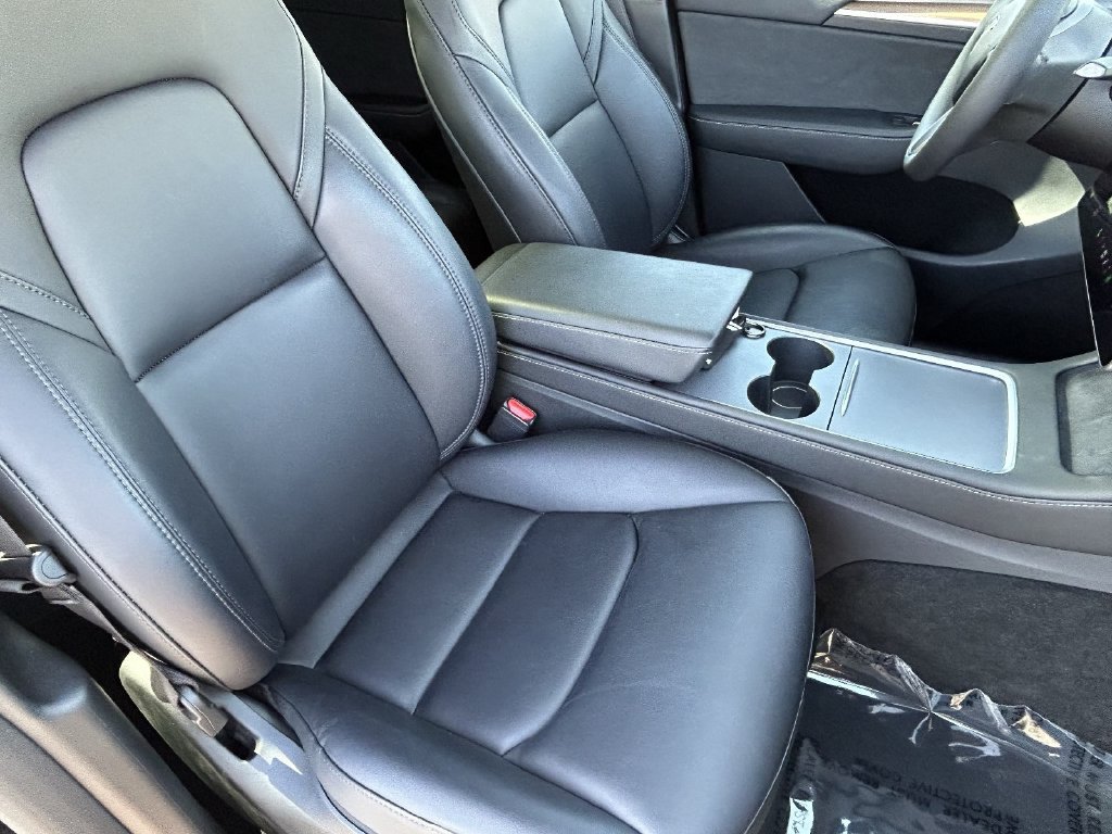 Used 2023 Tesla Model Y 2WD image 10
