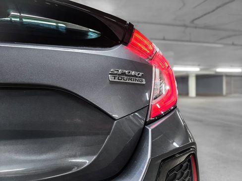 Used 2019 Honda Civic Sport Touring image 10