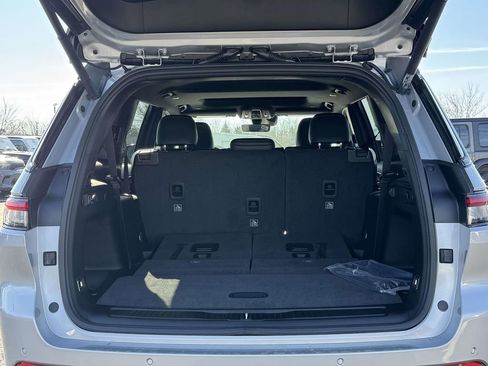 New 2025 Jeep Grand Cherokee L Altitude image 29