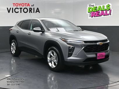 Used 2024 Chevrolet Trax LS w/ LS Convenience Package