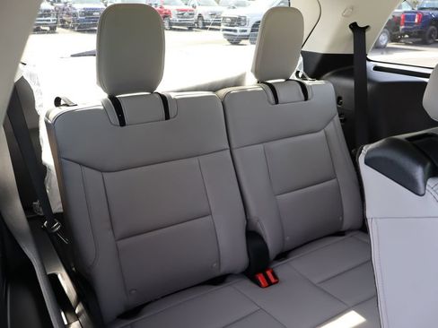 New 2026 Ford Explorer Active AWD/4WD image 30
