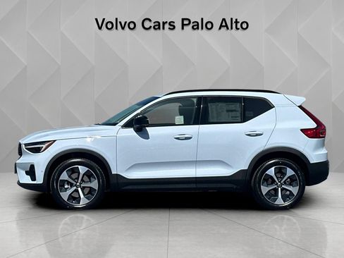 New 2026 Volvo XC40 B5 Plus w/ Climate Package AWD/4WD image 5