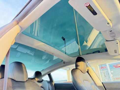 Used 2019 Tesla Model 3 Performance image 45