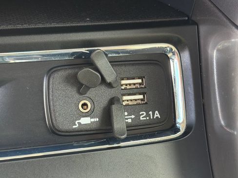Used 2019 Subaru Ascent Limited AWD/4WD image 36