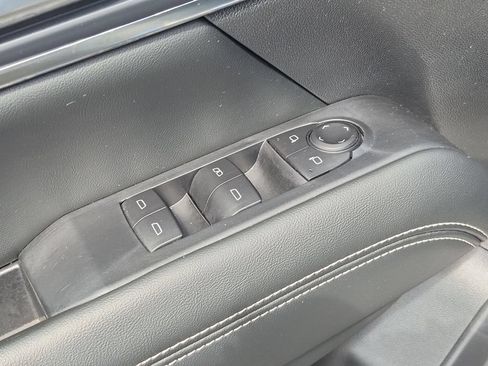 Used 2025 GMC Terrain Elevation AWD/4WD image 13