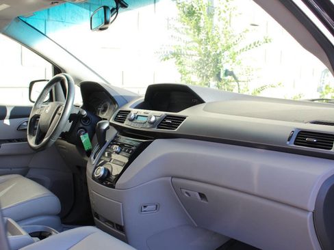 Used 2011 Honda Odyssey EX-L image 17