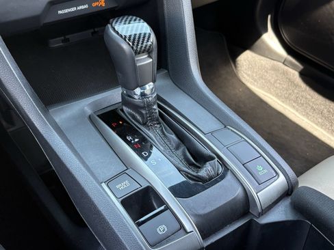 Used 2018 Honda Civic Sport image 32