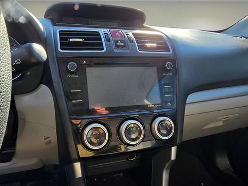 Used 2018 Subaru Forester 2.5i Premium image 11