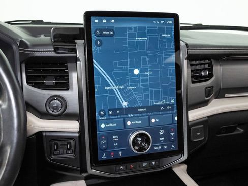Used 2024 Ford Expedition Platinum AWD/4WD image 19
