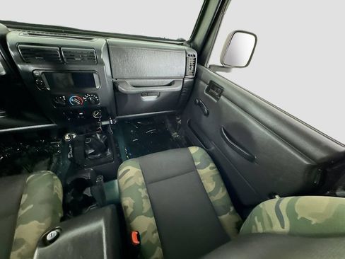 Used 2005 Jeep Wrangler X w/ Willys Edition Group AWD/4WD image 16