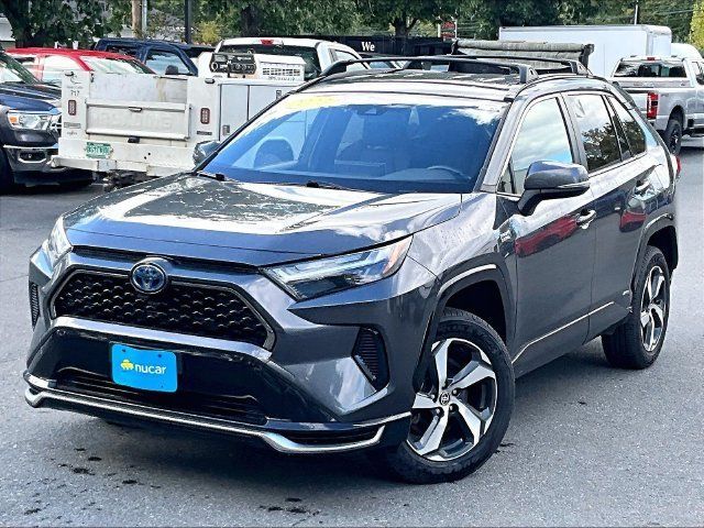 Used 2023 Toyota RAV4 SE AWD/4WD image 3