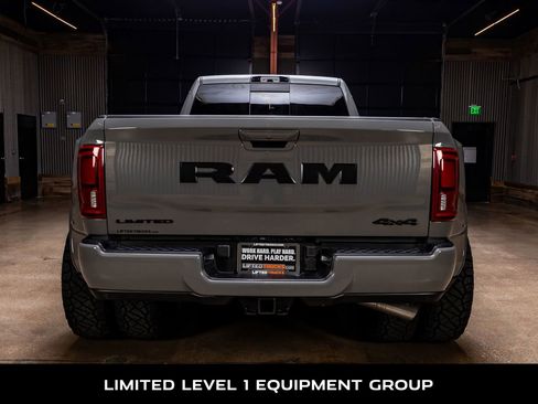 Used 2025 RAM 3500 Limited AWD/4WD image 8