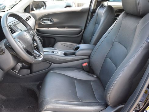 Used 2019 Honda HR-V Touring image 7