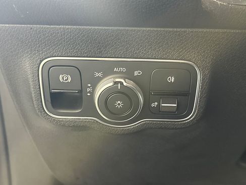 Certified 2020 Mercedes-Benz GLB 250 image 8