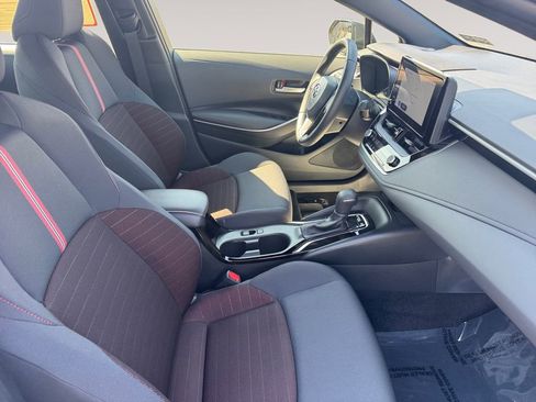 Used 2024 Toyota Corolla SE w/ SE Package image 15