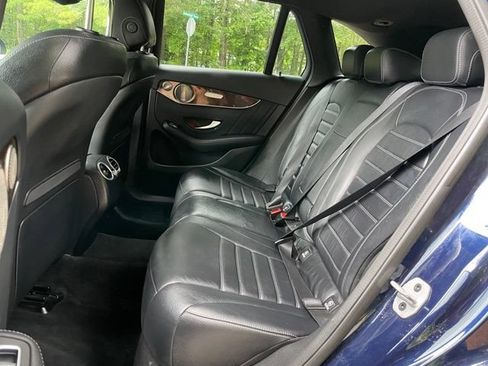 Used 2021 Mercedes-Benz GLC 300 4MATIC image 15