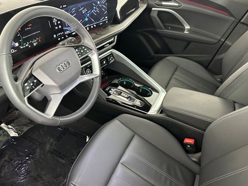 Used 2025 Audi Q5 Premium w/ Convenience Package AWD/4WD image 9