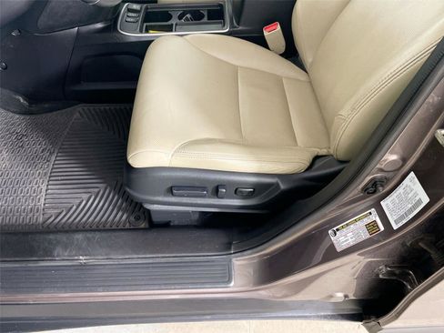 Used 2016 Honda CR-V EX-L image 19