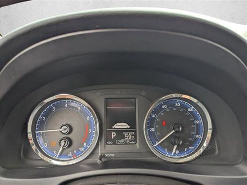 Used 2017 Toyota Corolla LE image 10