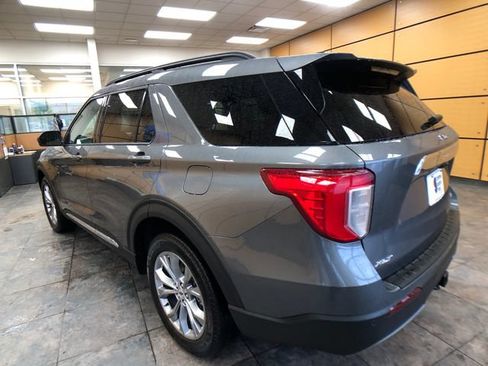 Certified 2023 Ford Explorer XLT w/ Equipment Group 202A AWD/4WD image 5